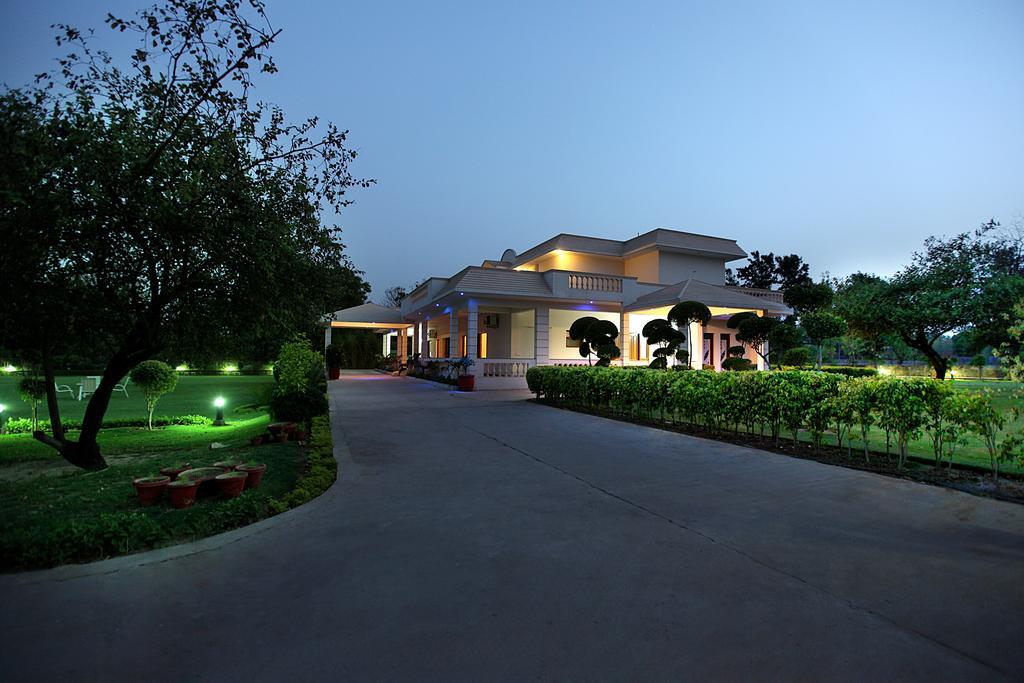 The Awesome Farms & Resorts Gothda Mohbtabad Екстериор снимка
